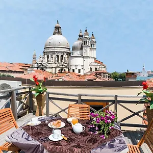 Appartamento Dorsoduro Charme By Wonderful Italy Italia